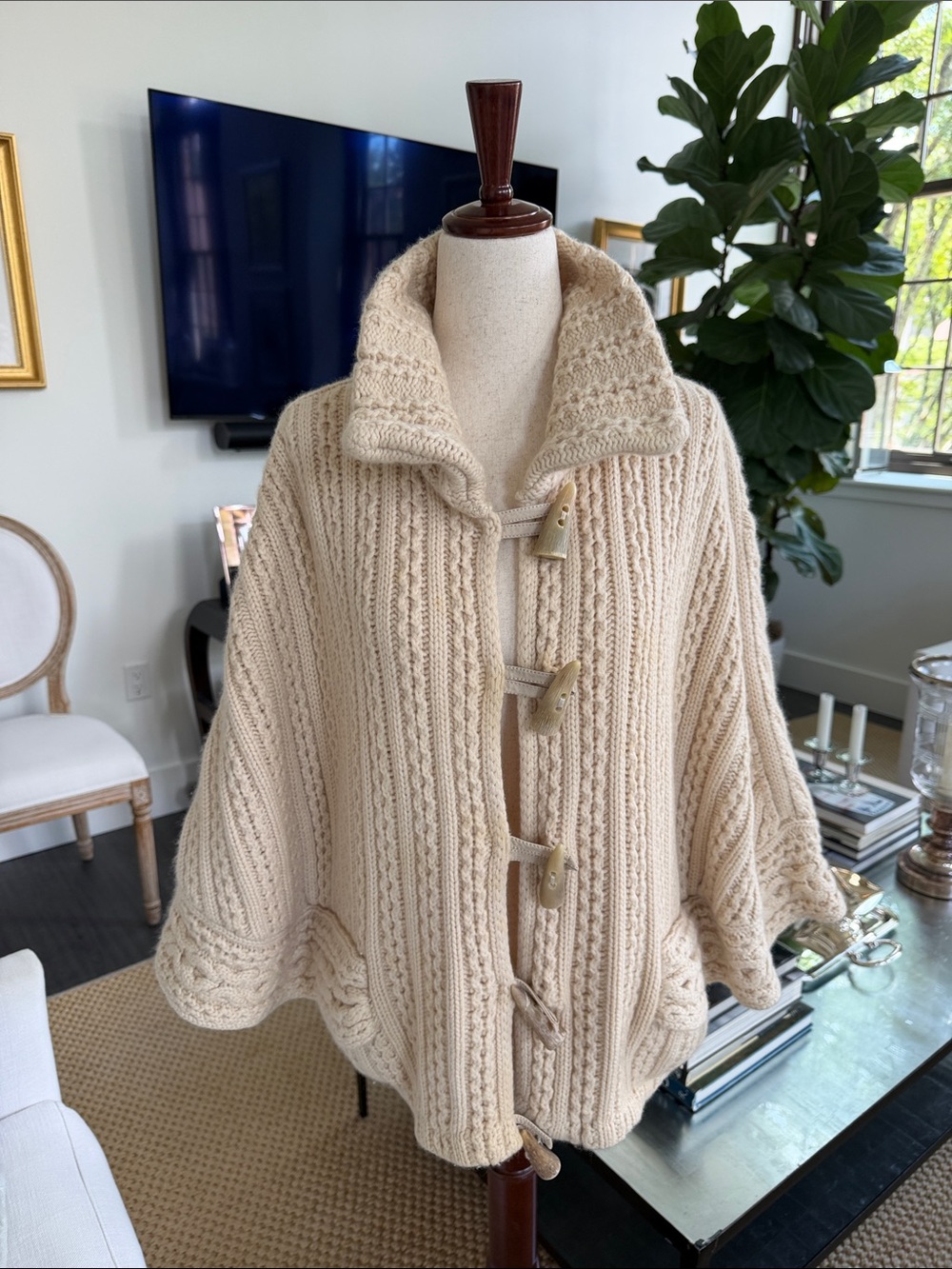 Oscar de la Renta Vintage Cream Cashmere Cable-Knit Toggle Cardigan S/M